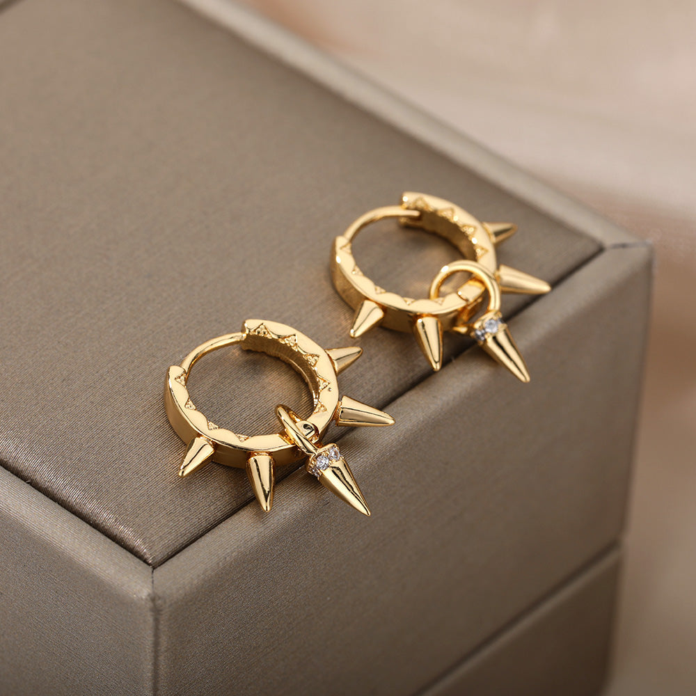 Aretes Minimalistas de Puntas en Oro