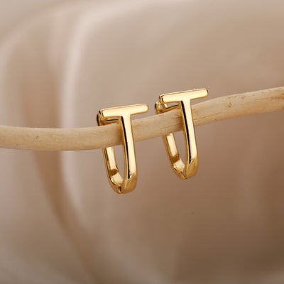 Aretes Minimalistas en Oro