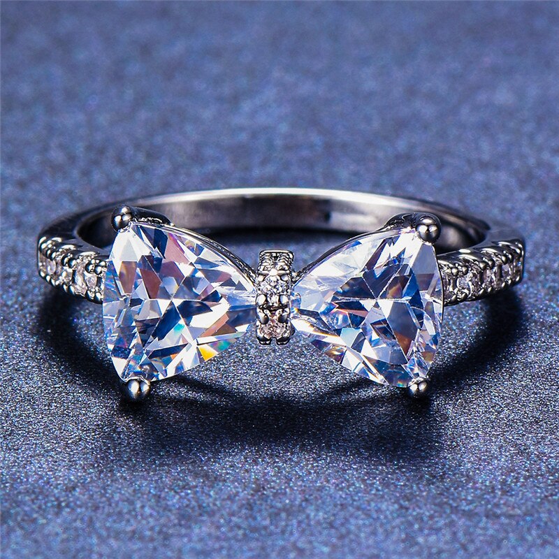 Anillo de Lazo con Piedras Preciosas
