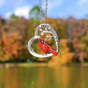 Collar Corazón con Pajarito y Esmalte Pintado a Mano