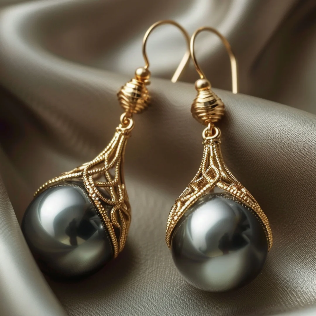 Aretes Perlas Negras en Oro Vintage